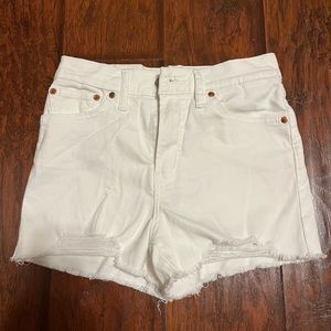 Levi High Rise Short White Size 26